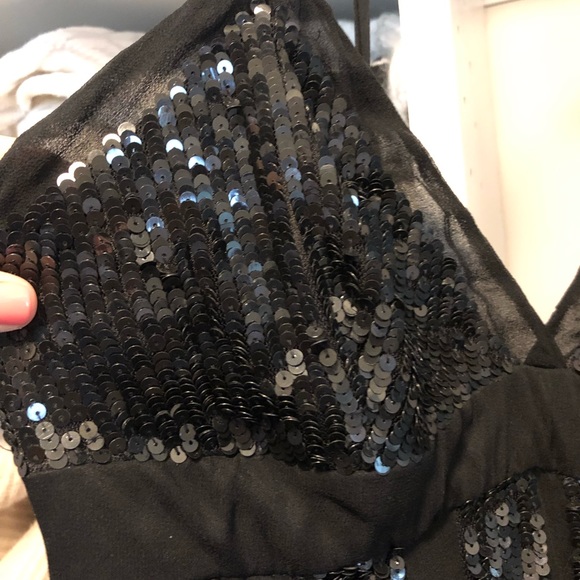 Black sequin dress. Size 6. - Picture 6 of 7